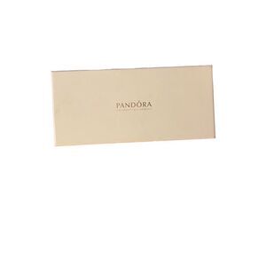 NWT Pandora travel, jewelry, case with zippered pockets, white women’s